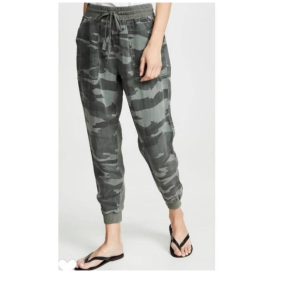 Splendid Sz S ( 28") 100% Rayon Camo Joggers Inseam 25.5"